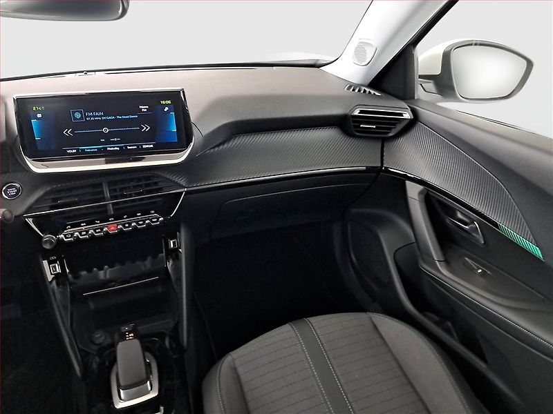Peugeot 2008 (2021) Active 50 kWh, SoH 91% - fotka 8 z 24