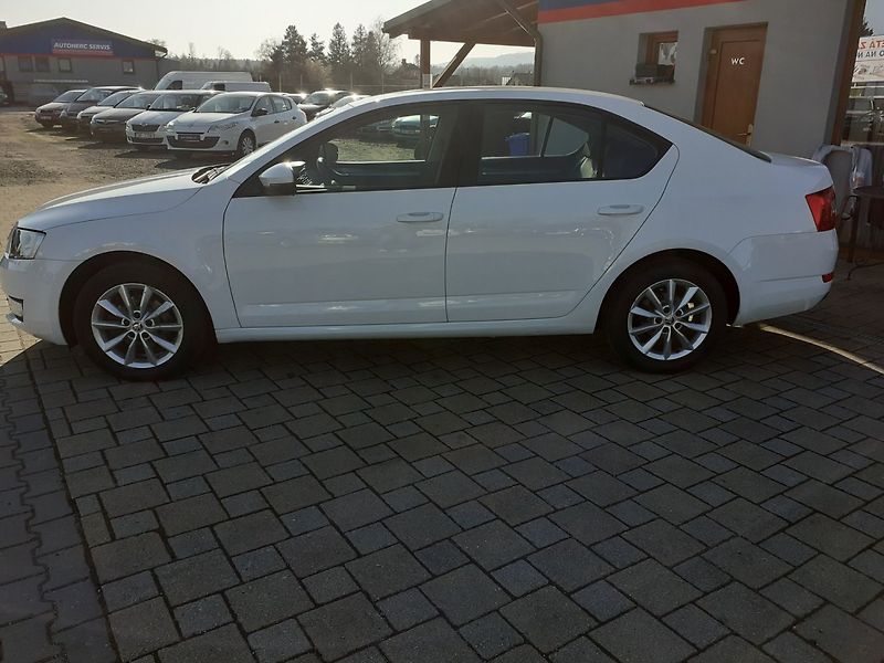Škoda Octavia (2016) 1.2 TSi ČR 63kW - fotka 6 z 23