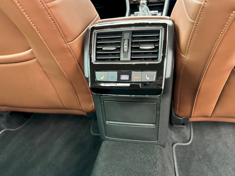 Škoda Superb (2023) 2.0 TDI 147kW L&K 4x4 DSG - fotka 24 z 28