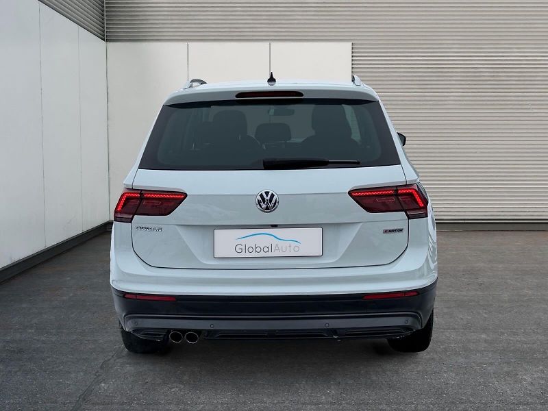 Volkswagen Tiguan (2018) 1.4TSI 110kW 4x4 TAŽNÝ ASIST - fotka 4 z 22