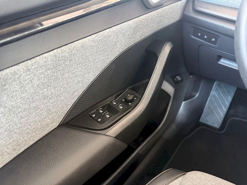 Škoda Octavia (2025) Top Selection 1.5 TSI / 110 kW - fotka 7 z 29