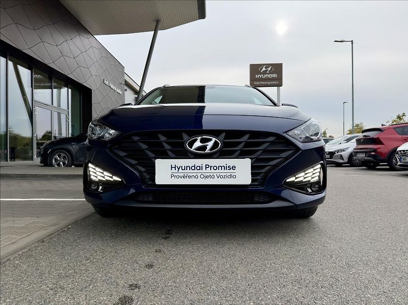 Hyundai i30 1,5 i  WG Comfort Alu 16 - fotka 5 z 25