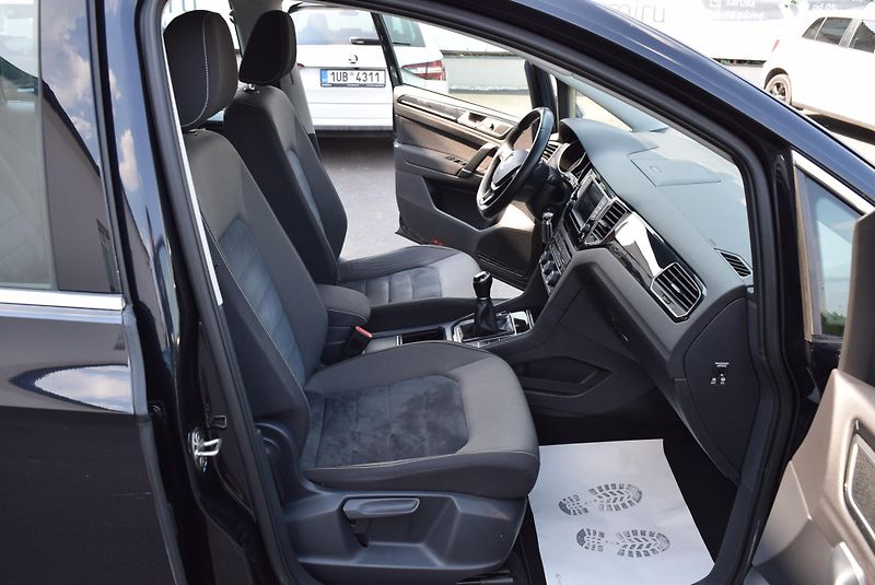 Volkswagen Golf Sportsvan (2015) 1.4TSI 92kw HGLBMT TAŽ KAM APP - fotka 29 z 50