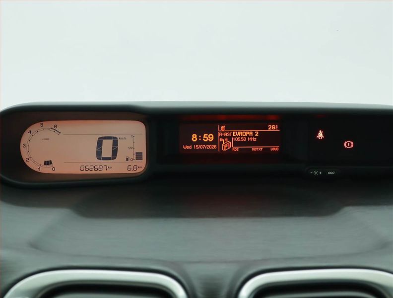 Citroën C3 Picasso (2017) 1.4 i, Serv.kniha, Tempomat - fotka 11 z 15