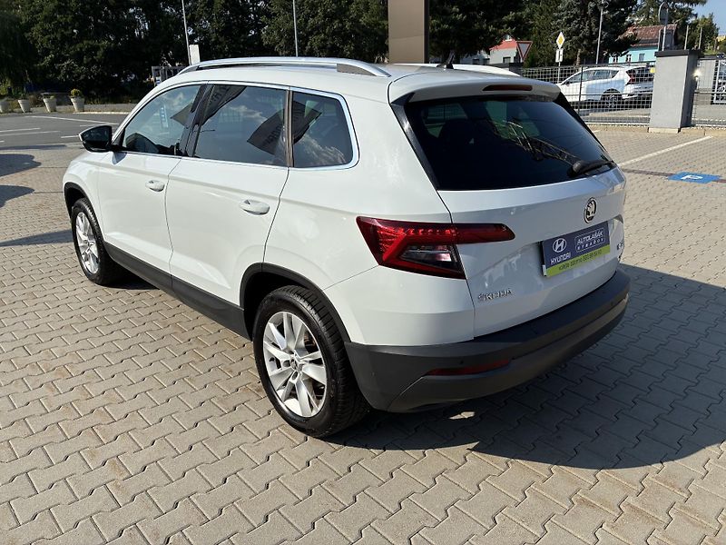 Škoda Karoq 110 kW Style 4x4 DSG 1.MAJITEL - fotka 5 z 38