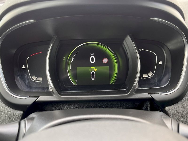 Renault Grand Scénic (2018) 1,3TCe 103KW Zen *REZERVACE - fotka 16 z 21