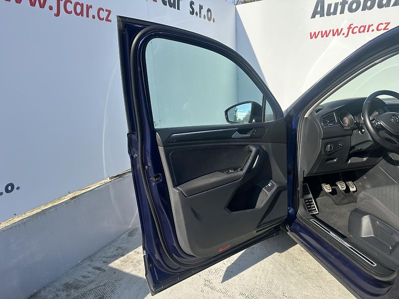 Volkswagen Tiguan (2020) 1.5 TSI 96 kW Head-Up - fotka 9 z 32