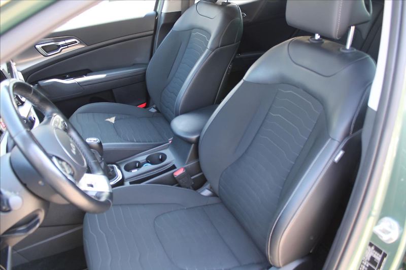 Kia Sportage 1,6 T-GDI  1MAJ,TOP,DPH,4X4 - fotka 28 z 40