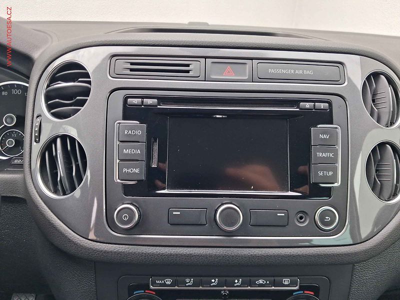 Volkswagen Tiguan (2014) 2.0 TDi, Sport, TZ, navi - fotka 14 z 18