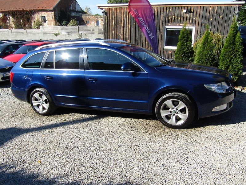 Škoda Superb (2011) 2.0 TDI CR 103kW - fotka 8 z 42