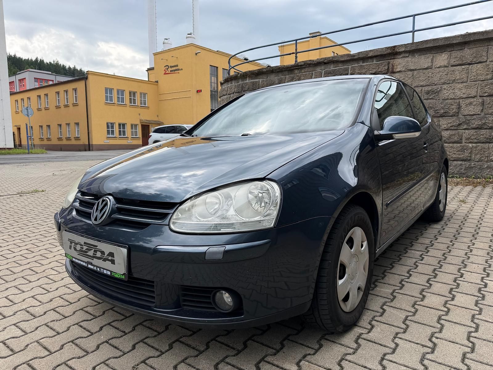 Volkswagen Golf 1,4i 16V / 59 kW / 