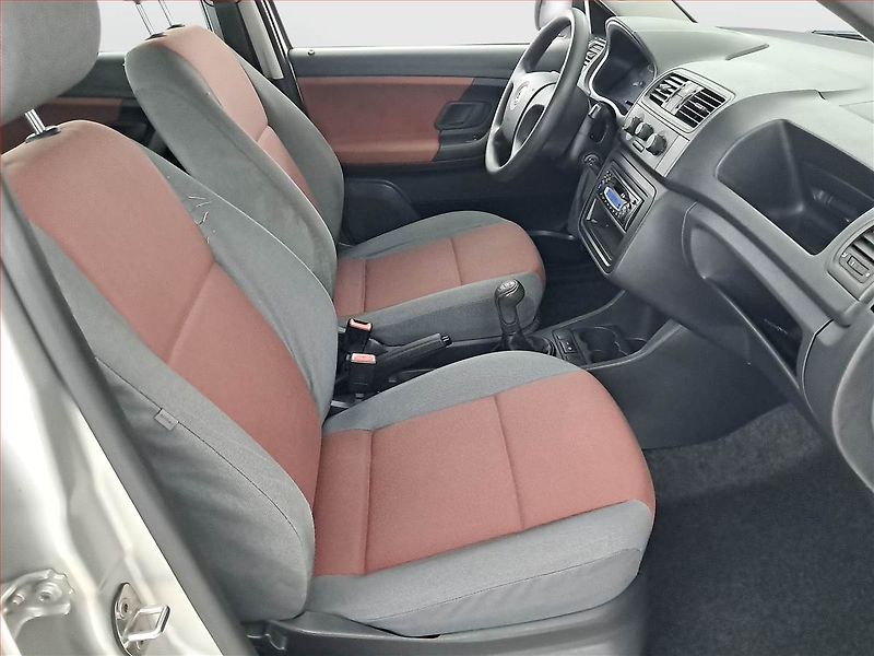 Škoda Fabia (2008) 1.2, po STK, levný provoz - fotka 9 z 14