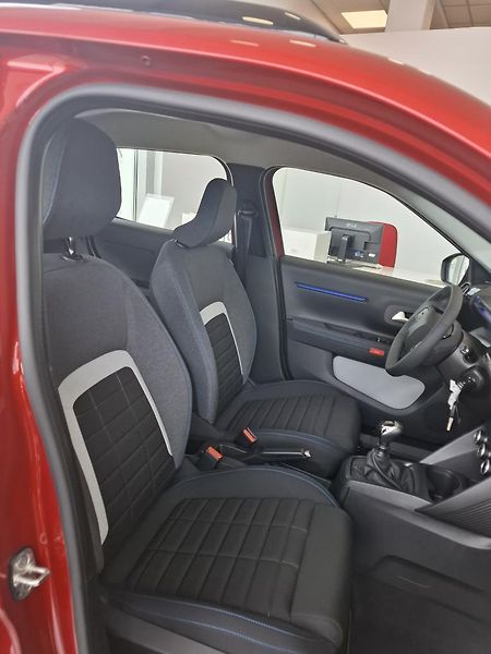Citroën C3 (2026) PLUS TURBO 100K MAN6 - fotka 8 z 10