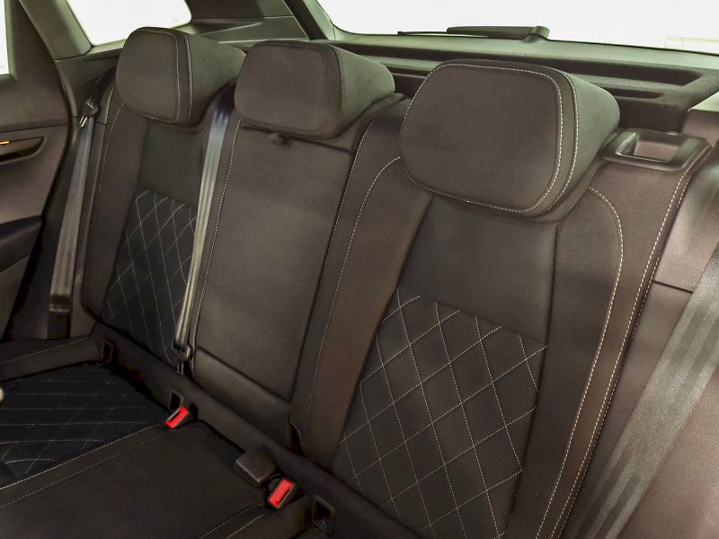 Škoda Karoq (2025) 2.0 TDI 110 kW DSG 4x4 Sportli - fotka 24 z 31