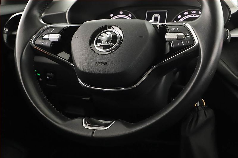 Škoda Fabia (2022) Ambition 1.0 TSI, Serv.kniha - fotka 16 z 18