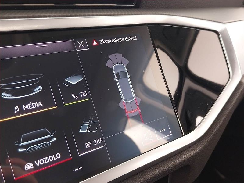 Audi Q3 (2020) basis 35 TFSI - fotka 22 z 26