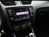 Škoda Octavia 2,0 TDI 135kW Xenon RS - náhled 19
