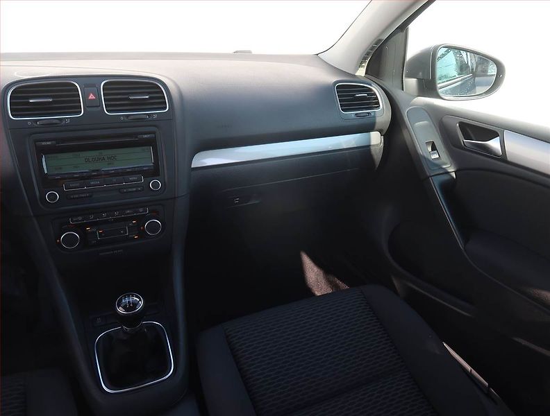 Volkswagen Golf (2011) 1.2 TSI, Serv.kniha, Tempomat - fotka 8 z 16