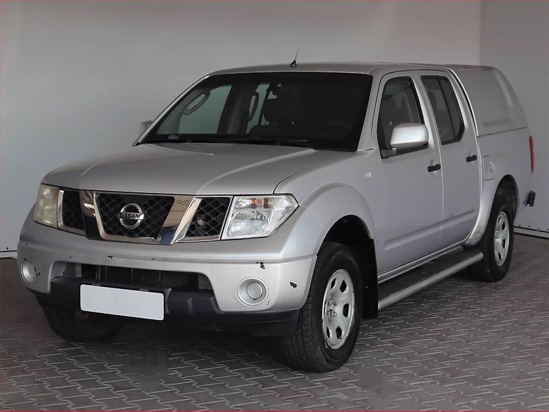 Nissan Navara (2006) 2.5 DCi, 4X4 - fotka 2 z 14