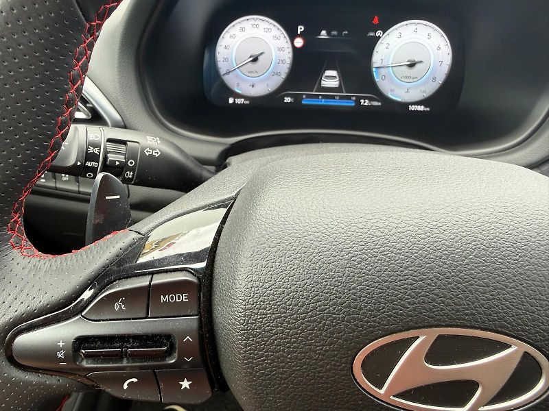 Hyundai i30 1.5 T-GDI MHEV DCT N-Line - fotka 17 z 29