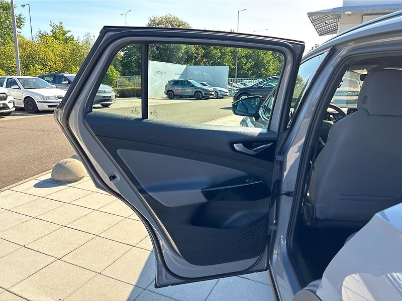 Volkswagen ID.4 PRO PERFORM 150kW 77 kWh SoH:9 - fotka 26 z 30