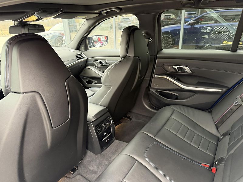 BMW Řada 3 (2023) M340i 275kW XDRIVE HUD PANORAM - fotka 24 z 53