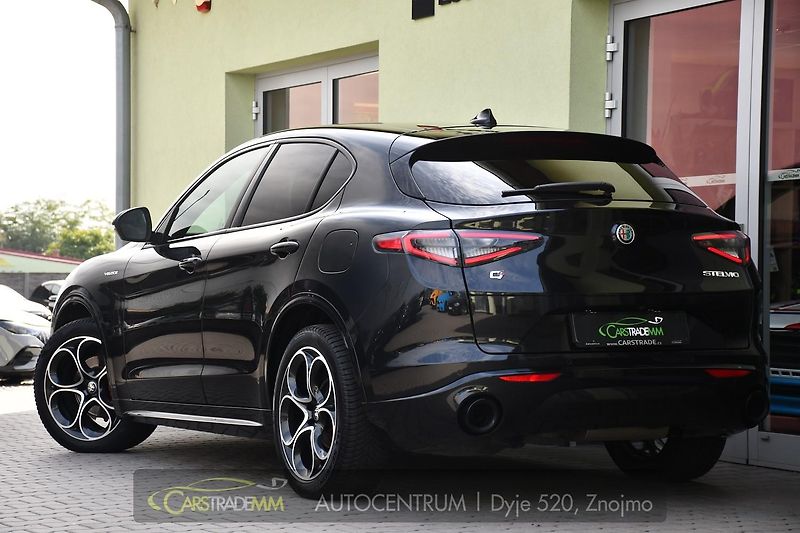 Alfa Romeo Stelvio 2.2 Diesel 16V Veloce TAŽNÉ - fotka 3 z 52
