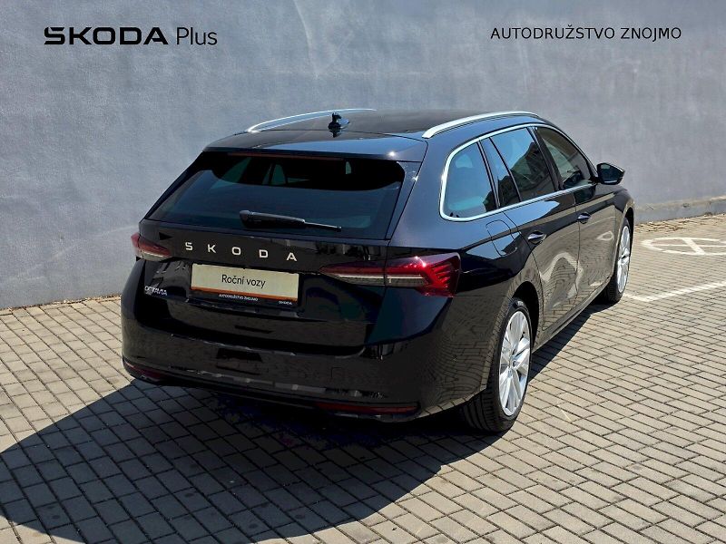 Škoda Octavia (2025) COMBI 2,0TDI 110KW DSG Exclusi - fotka 2 z 35