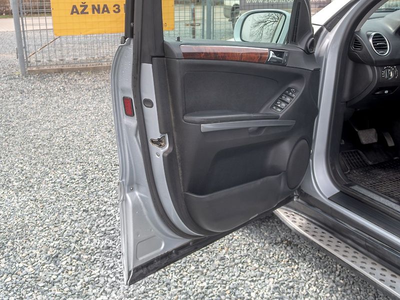 Mercedes-Benz Třídy M (2006) 350D 165KW 4Matic – KŮŽE - fotka 10 z 40