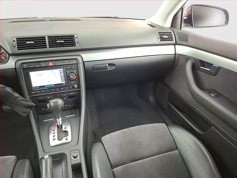 Audi A4 (2007) 2.7 TDI, Automat, rezervace - fotka 8 z 15