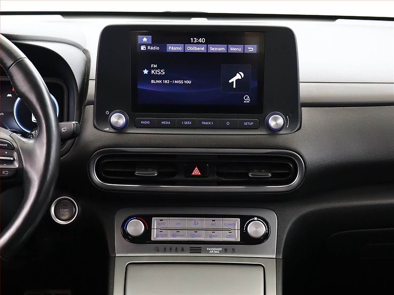 Hyundai Kona (2021) Smart Electric 39 kWh, SoH 92% - fotka 10 z 20