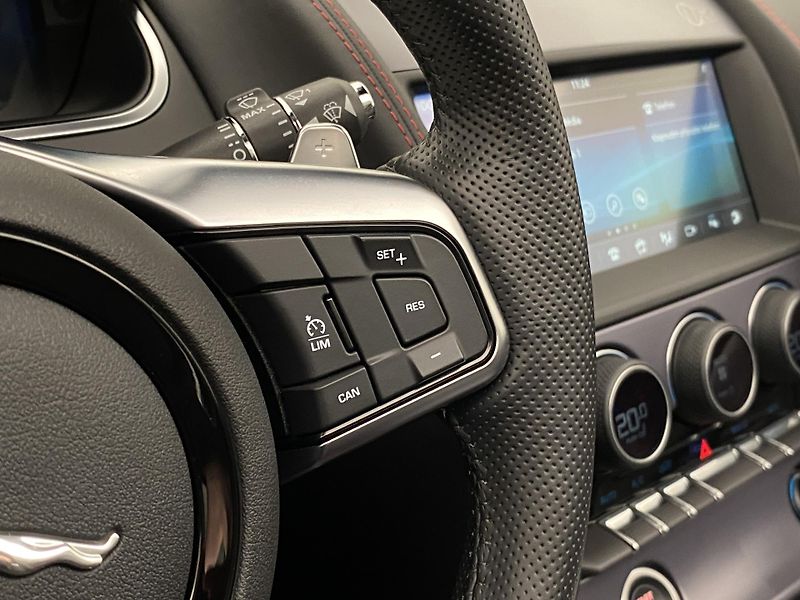 Jaguar F-Type R 5.0 423kW AWD AUT  - fotka 19 z 49