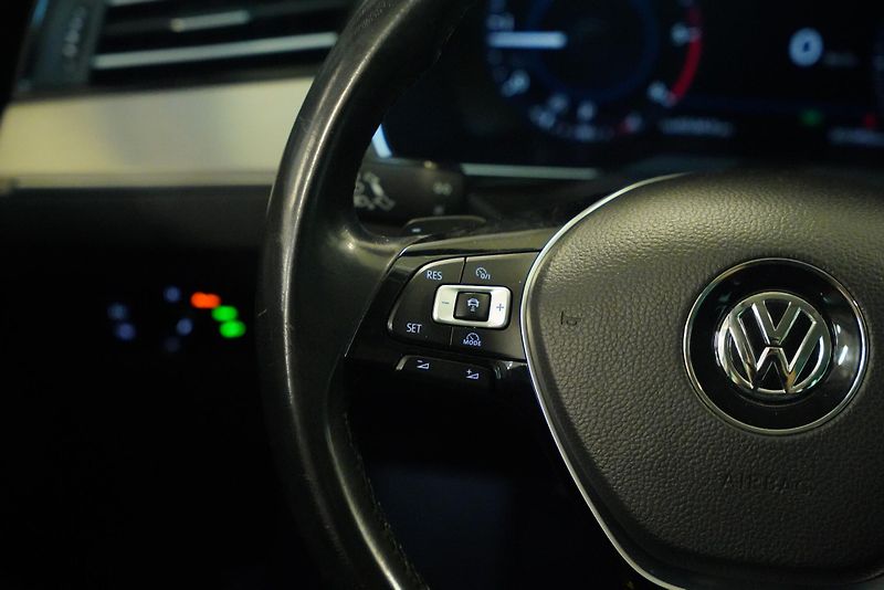 Volkswagen Passat - fotka 16 z 28
