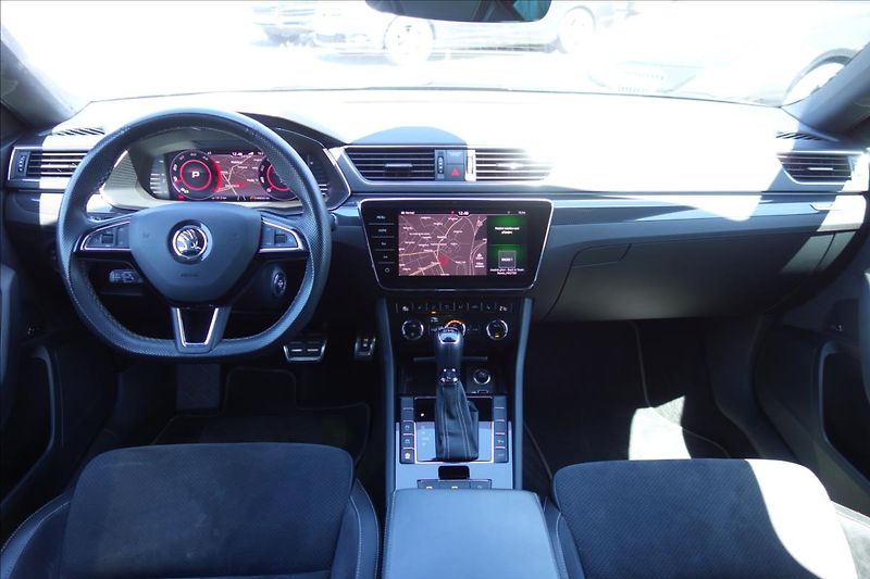 Škoda Superb 2,0 TDi,SERV.KN.,SPORTLINE,DSG - fotka 21 z 49
