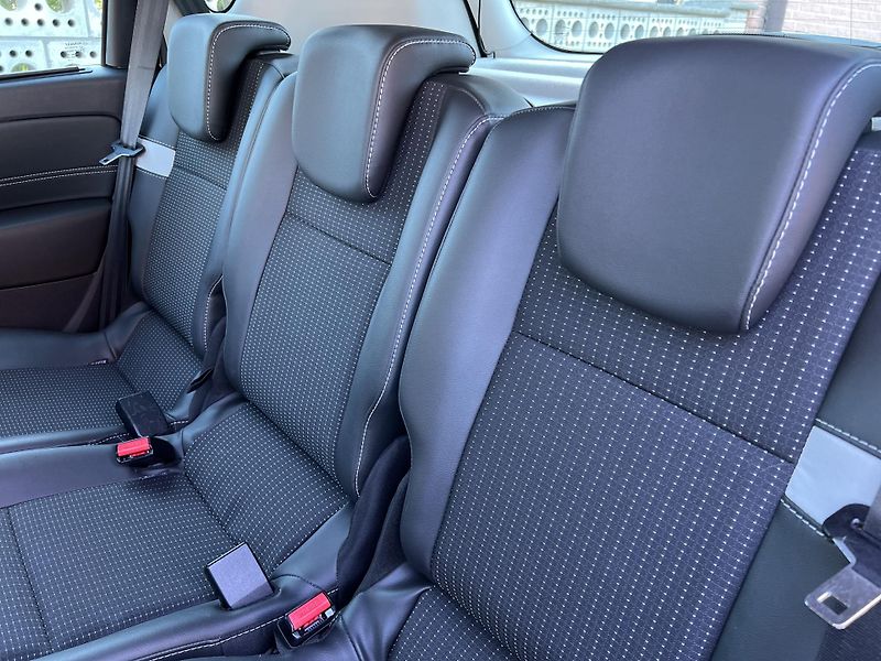 Renault Scénic 1.2TCe KLIMA TEMPOMAT ALU - fotka 26 z 43