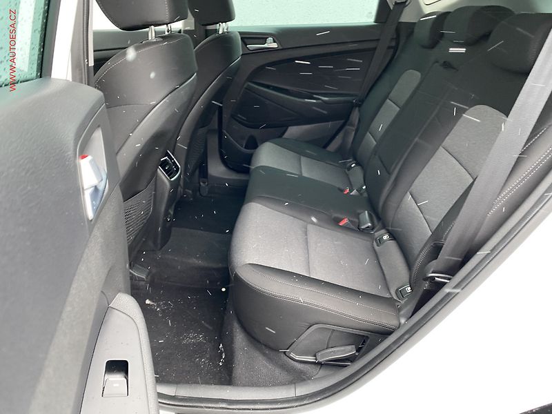Hyundai Tucson (2019) 1.6 CRDi, AT, panor, navi - fotka 10 z 19