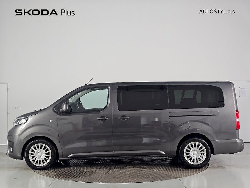 Toyota ProAce City Verso (2024) 2.0D 180k 8AT Shuttle 8S Busin - fotka 3 z 32