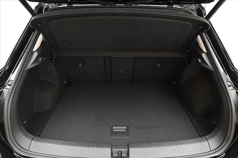 Volkswagen T-Roc 2,0 TDI 110kW DSG Style Plus Z - fotka 10 z 31
