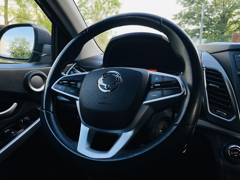 SsangYong Korando 2.0i MAN 1.MAJ SERVISKA TAŽNÉ - fotka 32 z 41
