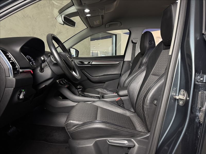 Škoda Karoq 1,5 TSi  DSG Style LED Kamera - fotka 21 z 44