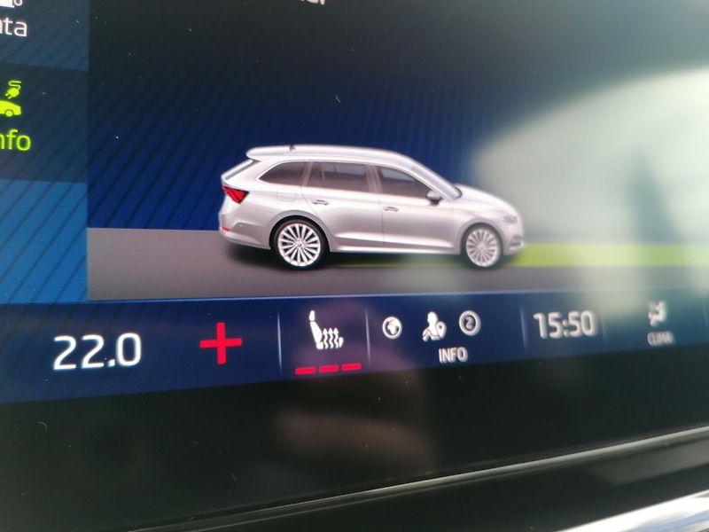 Škoda Octavia (2021) iV 1.4 TSi Clever 150kW - fotka 19 z 36