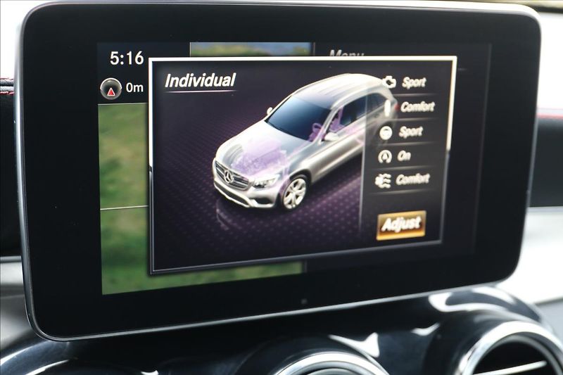 Mercedes-Benz GLC 3,0 43 AMG, Automat, Tažné - fotka 39 z 61