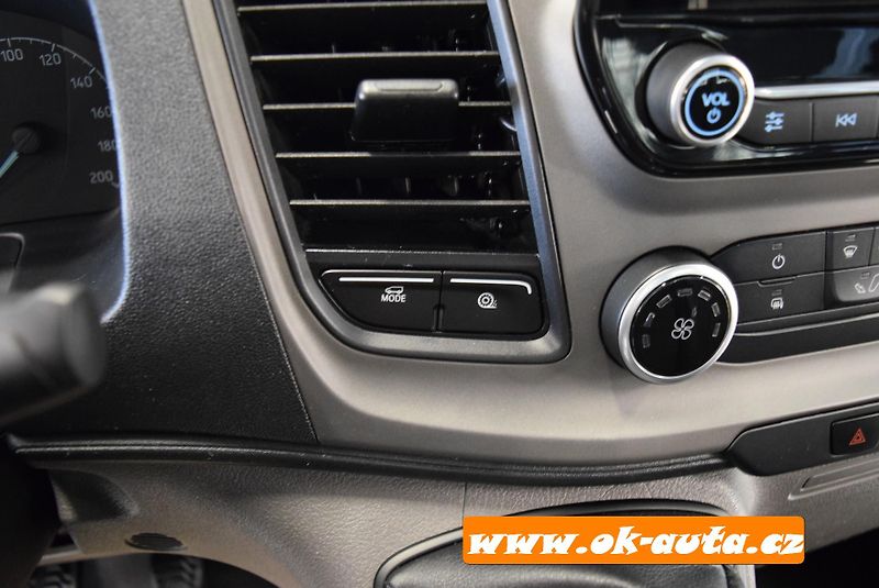 Ford Transit 2.0 TDCI SKLÁPĚČ 2021  - fotka 30 z 45