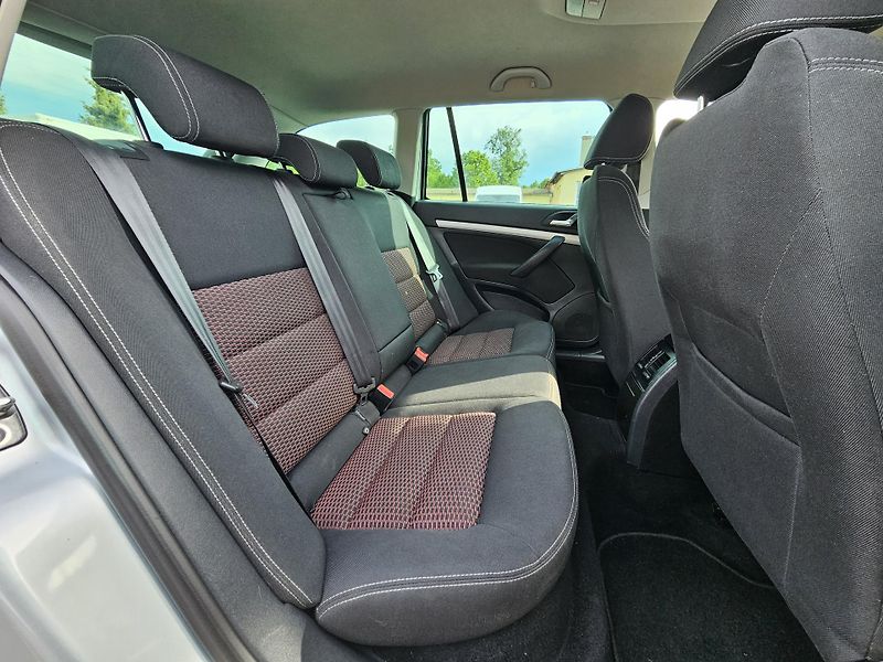 Škoda Octavia 1.2 TSI 77kW SPORT EDITION - fotka 35 z 42