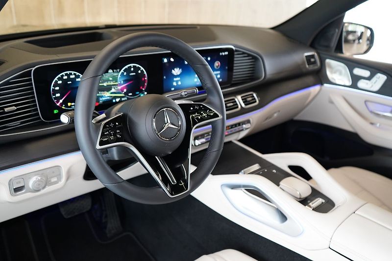 Mercedes-Benz GLE 450d 4M AMG, Nezávislé, Tažné - fotka 16 z 50