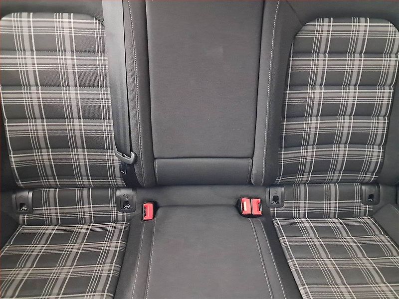 Volkswagen Golf (2016) 2.0 TDI GTD, Automat, Tempomat - fotka 8 z 19