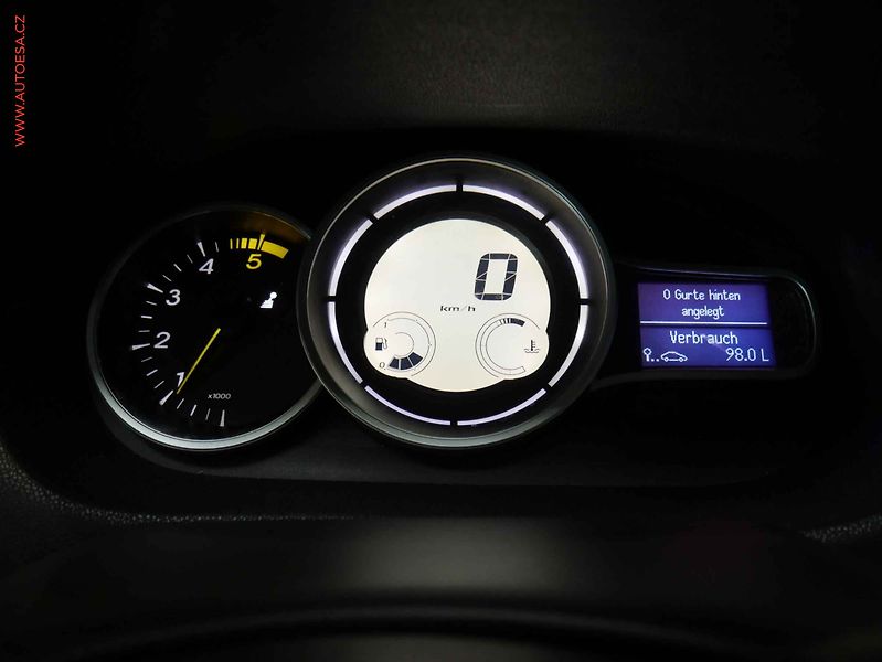 Renault Mégane (2010) 1.5 dCi, autoAC, temp - fotka 12 z 19