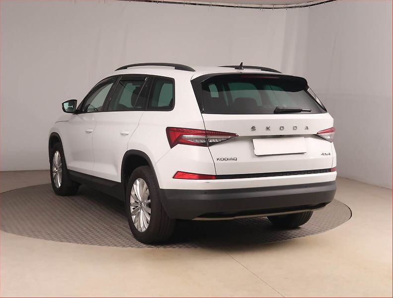 Škoda Kodiaq (2022) Ambition Plus 1.5 TSI - fotka 4 z 16