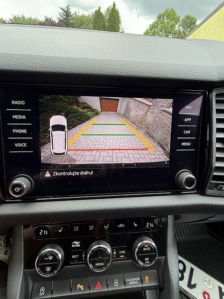 Škoda Kodiaq (2020) 1,5TSi 110kW SPORTLINE TAŽNÉ  - fotka 24 z 30