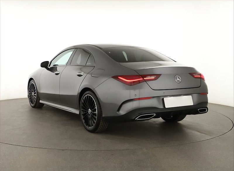 Mercedes-Benz CLA (2025) 180 d, AMG Line - fotka 4 z 24
